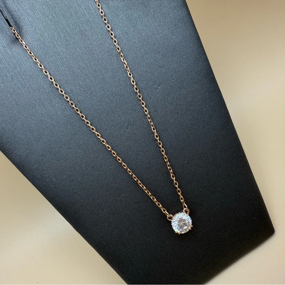 🦢SWAROVSKI NECKLACE 🦢 - Picture 8 of 15